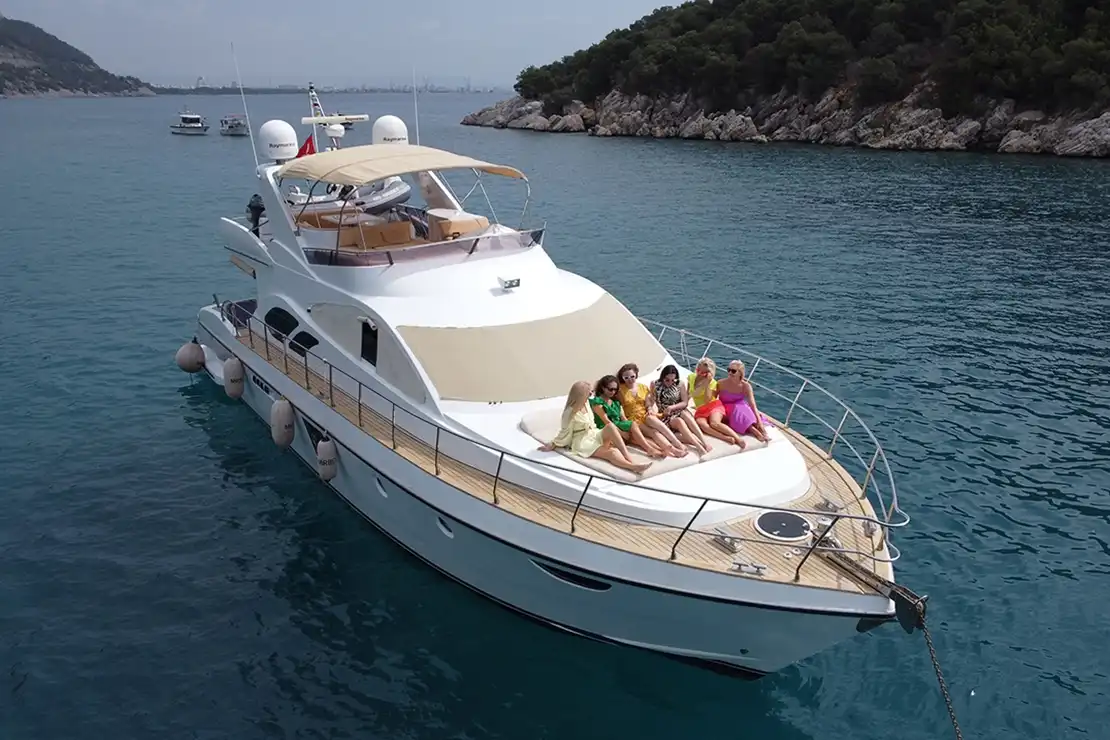 Antalya Yat Kiralama 20m Sunseeker 63